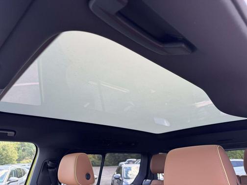 2025 Volkswagen ID. Buzz Pro S Plus with 4MOTION