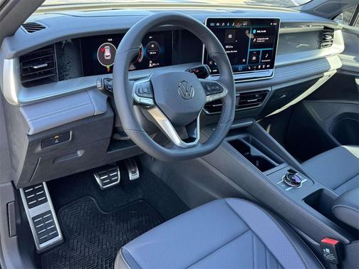 2025 Volkswagen Tiguan 2.0T SE R-Line Black 4MOTION