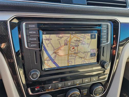 2019 Volkswagen Passat 2.0T R-Line