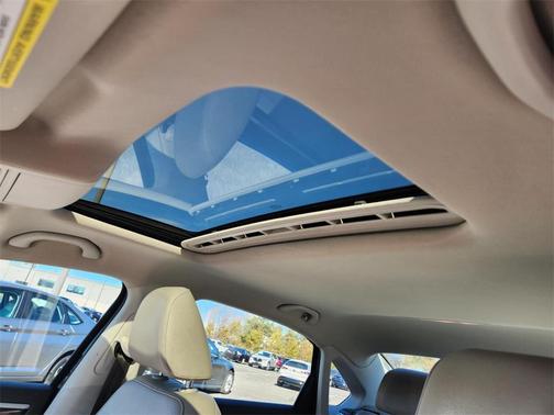 2019 Volkswagen Passat 2.0T R-Line