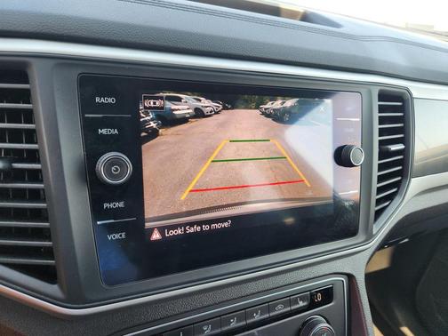 Pure Gray 2021 Volkswagen Atlas Cross Sport 3.6L V6 SE w/Technology R-Line