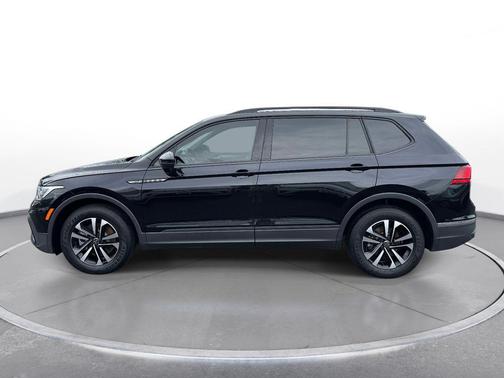 Deep Black Pearl 2024 Volkswagen Tiguan 2.0T S