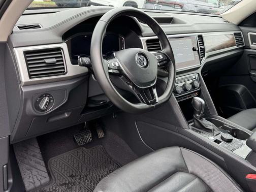 2019 Volkswagen Atlas 3.6L SEL Premium