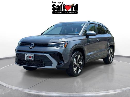 Platinum Gray Metallic 2025 Volkswagen Taos 1.5T SE