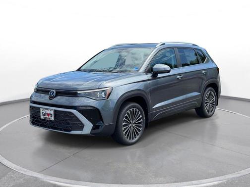 Platinum Gray Metallic 2026 Volkswagen Taos 1.5T SE