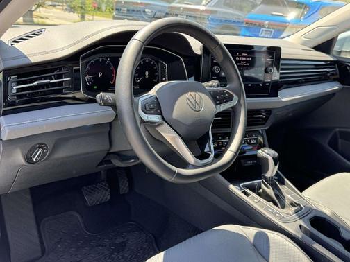 Platinum Gray 2025 Volkswagen Jetta 1.5T SEL
