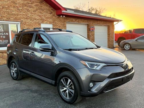 2017 Toyota RAV4 XLE