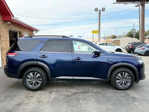 2022 Nissan Pathfinder SV 4WD