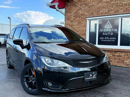 2019 Chrysler Pacifica Touring-L Plus