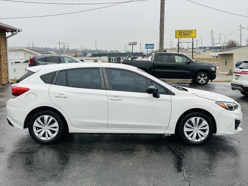 2017 Subaru Impreza 2.0i