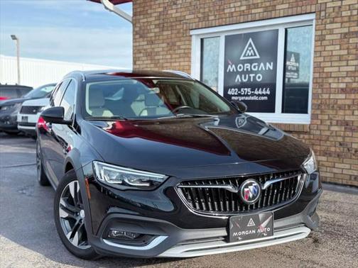 2018 Buick Regal TourX Essence