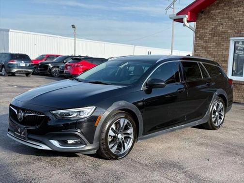 2018 Buick Regal TourX Essence