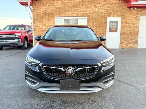 2018 Buick Regal TourX Essence