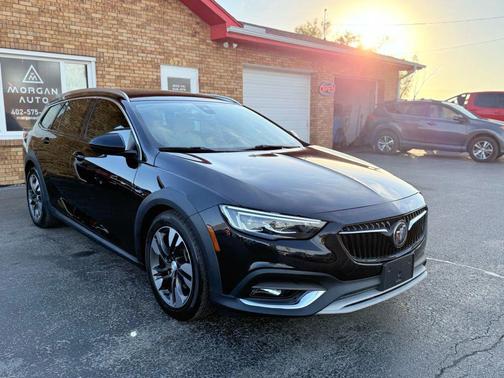 2018 Buick Regal TourX Essence