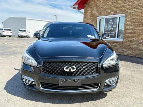 Black 2017 INFINITI Q70 L 3.7 Sedan 4D
