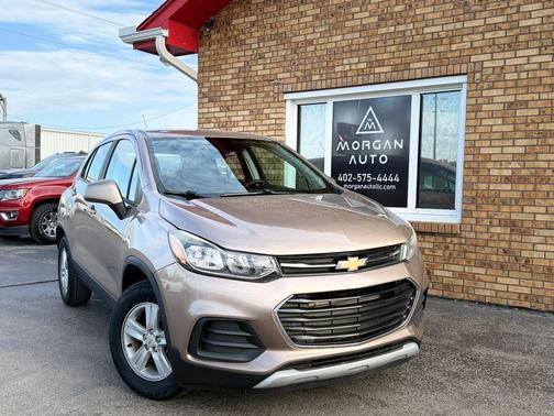 Sandy Ridge Metallic 2018 Chevrolet Trax LS