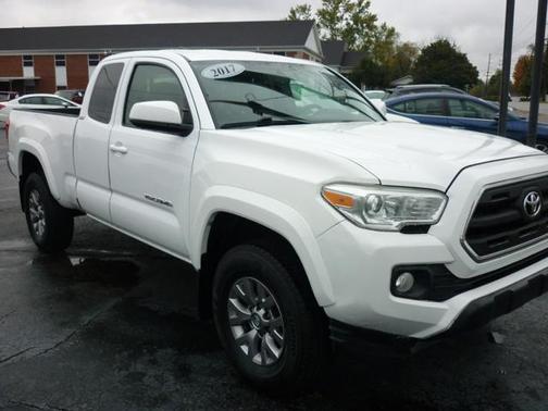 2017 Toyota Tacoma SR5