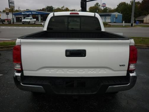 2017 Toyota Tacoma SR5