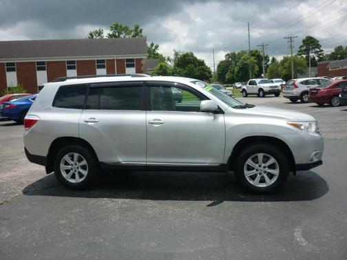 2013 Toyota Highlander SE