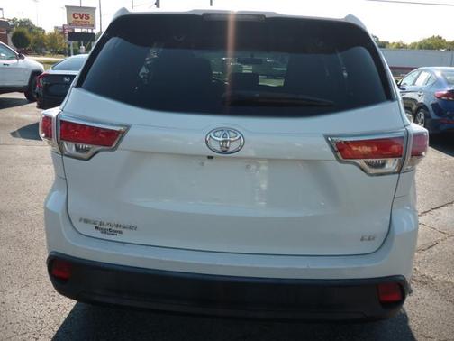 2015 Toyota Highlander LE