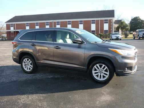 2016 Toyota Highlander LE
