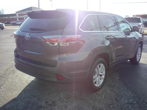 2016 Toyota Highlander LE
