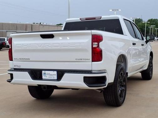 2025 Chevrolet Silverado 1500 Custom