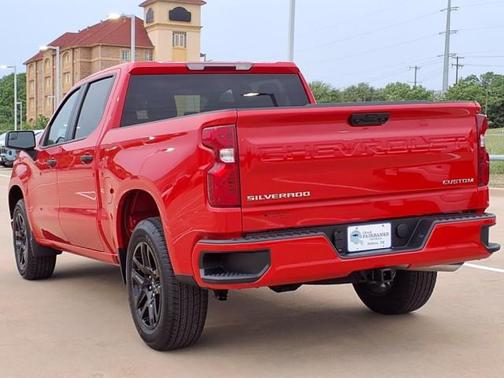 2025 Chevrolet Silverado 1500 Custom