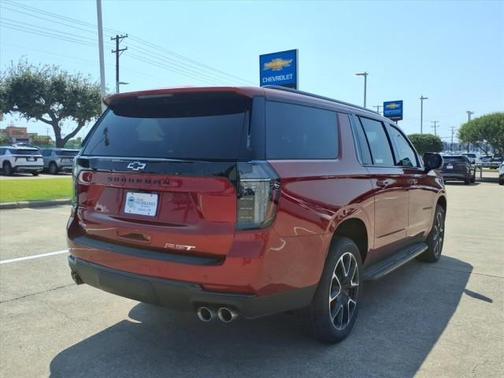 2025 Chevrolet Suburban RST