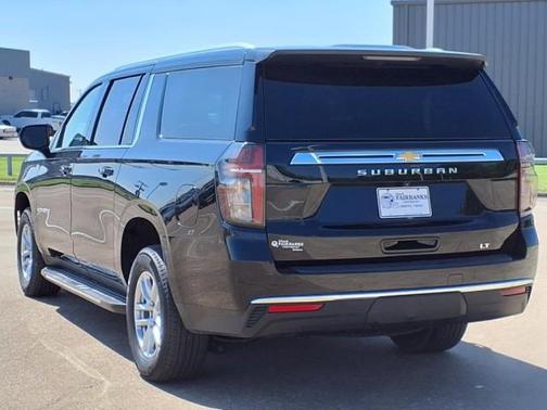 2023 Chevrolet Suburban LT