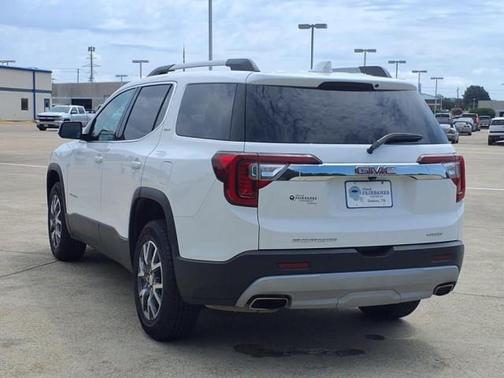 2023 GMC Acadia AWD SLT