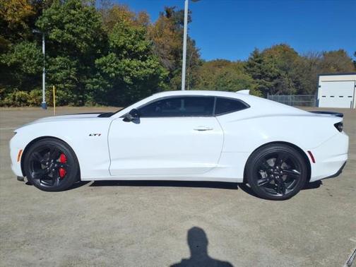 2022 Chevrolet Camaro RWD Coupe LT1