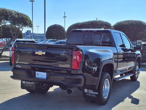 2025 Chevrolet Silverado 3500 High Country