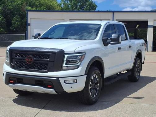 2024 Nissan Titan PRO-4X