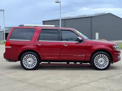 2016 Lincoln Navigator Select