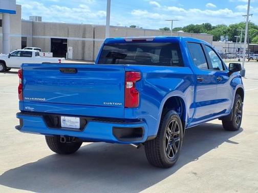 2025 Chevrolet Silverado 1500 Custom