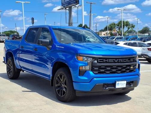 2025 Chevrolet Silverado 1500 Custom