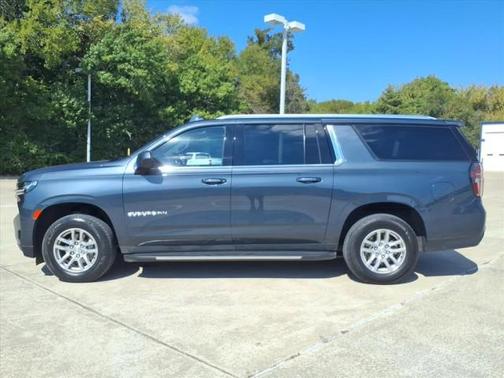 2021 Chevrolet Suburban LT