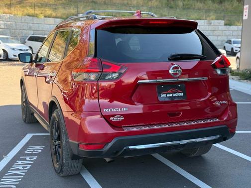 2017 Nissan Rogue SV