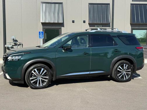 Green 2023 Nissan Pathfinder Platinum Sport Utility 4D