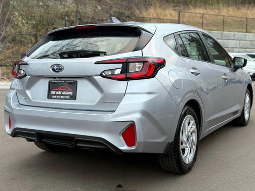 2024 Subaru Impreza Base