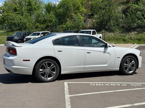 White 2014 Dodge Charger R/T