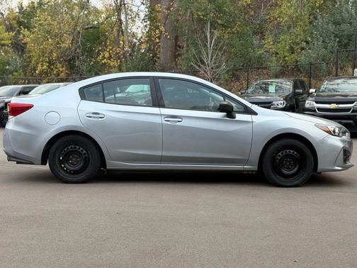 2019 Subaru Impreza 2.0i