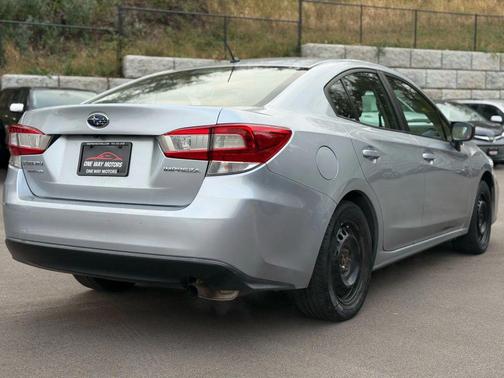 2019 Subaru Impreza 2.0i
