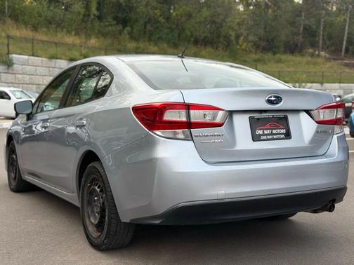 2019 Subaru Impreza 2.0i