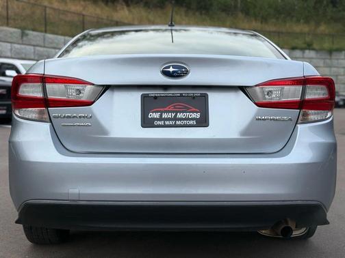 2019 Subaru Impreza 2.0i