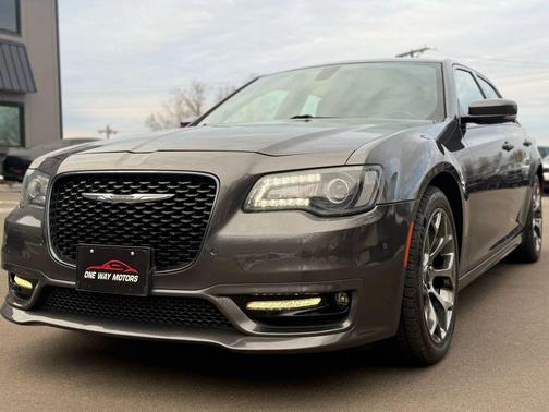 2018 Chrysler 300 S
