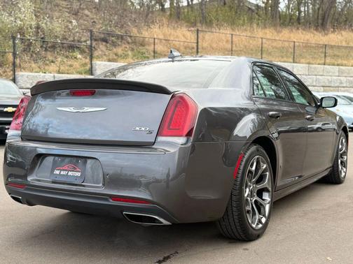 2018 Chrysler 300 S