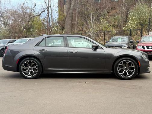 2018 Chrysler 300 S