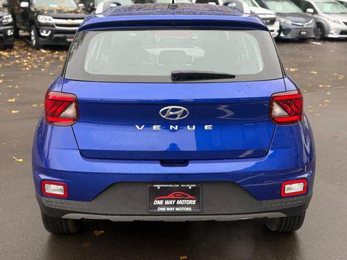 2024 Hyundai VENUE SEL